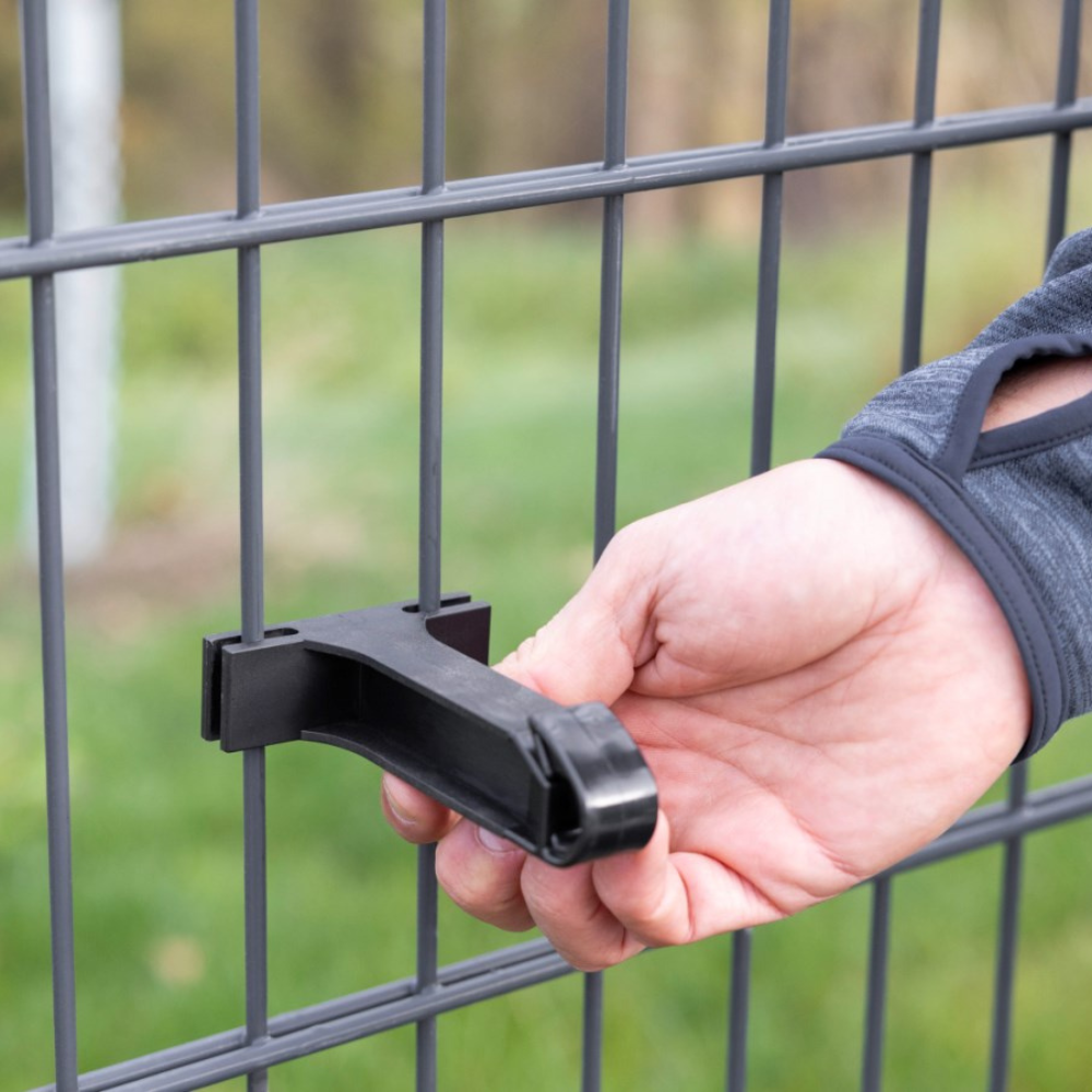 Izolators stiepļu sieta žogam